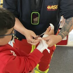 Erste Hilfe mit Selbstschutzinhalten